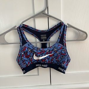 gently worn Nike sports bra
